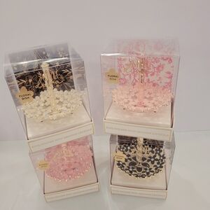 Elegant Floral Ring Holder with Genuine Crystals